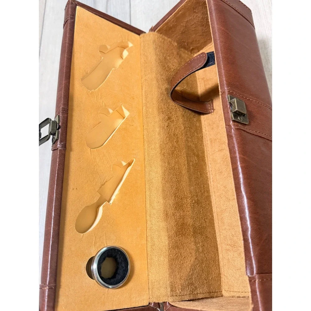 Vintage Brown Faux Leather Single Bottle Wine Carrier Case Brass Latch Travel